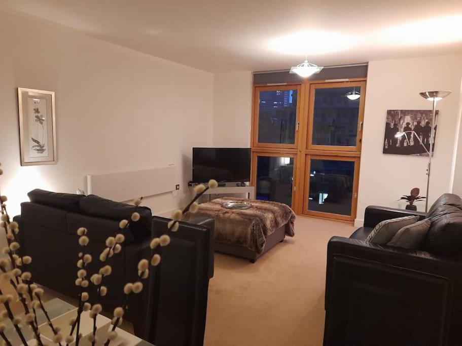 Centrally Situated 1 Bedroom Apartment! * Birmingham